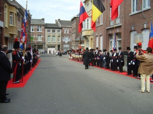 haie d'honneur des Francs Arquebusiers pour les Arbal�triers