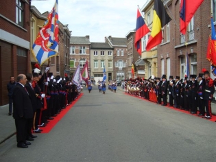 haie d'honneur des Francs Arquebusiers pour les Arbal�triers